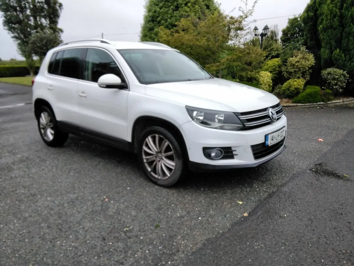 2014 Volkswagen Tiguan with SERVICE HISTORY - Image 1