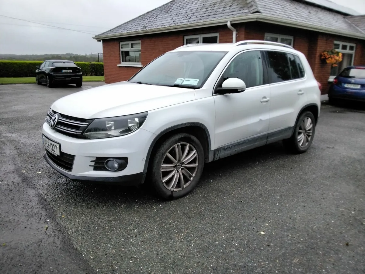 2014 Volkswagen Tiguan with SERVICE HISTORY - Image 2