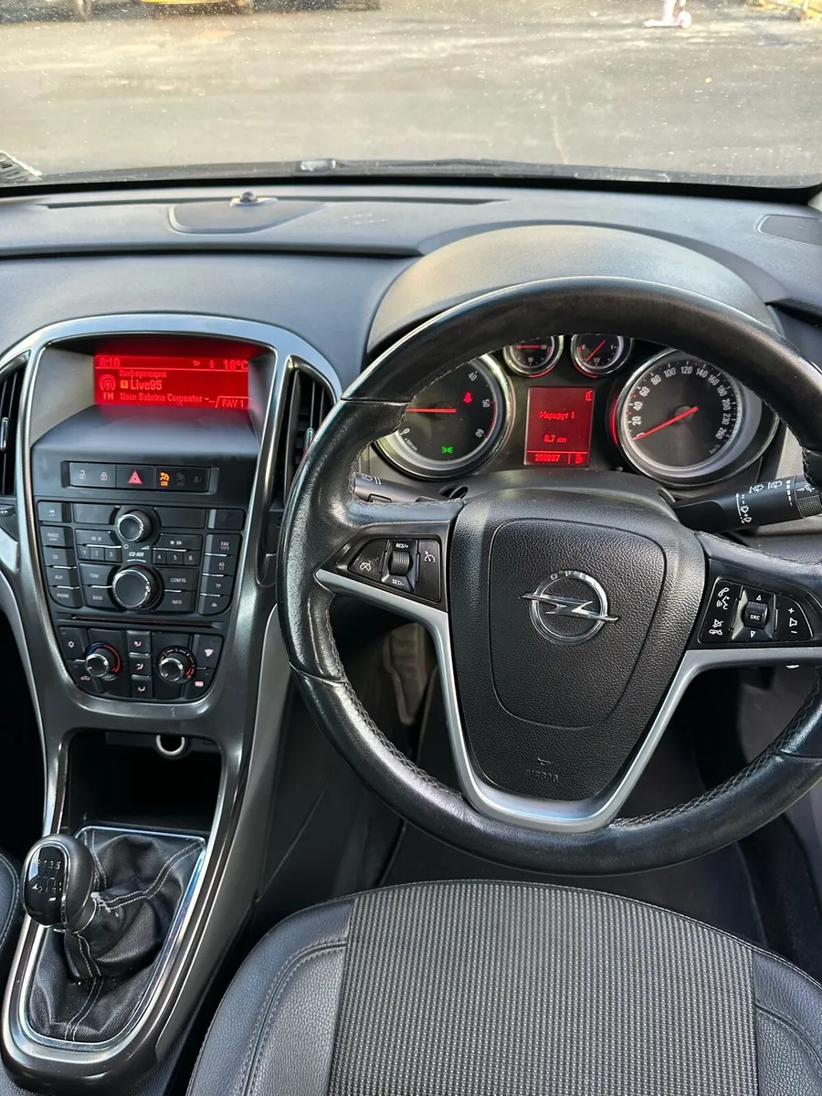 Car Opel Astra SE 1.7 diesel - Image 4
