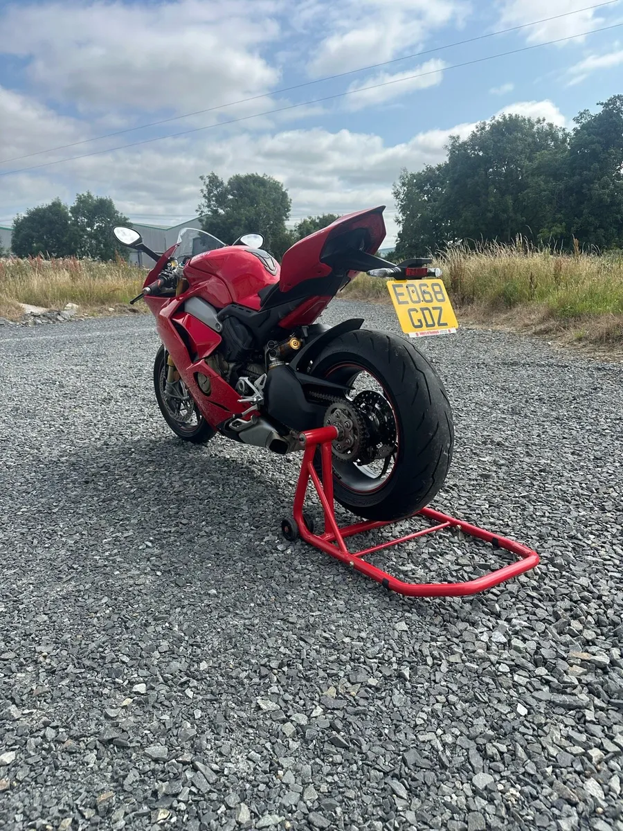 2018 Ducati Panigale V4s - Image 4