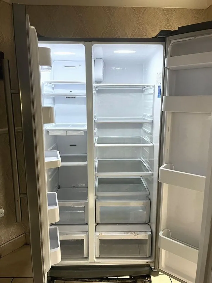 Samsung American Fridge Freezer - Image 2
