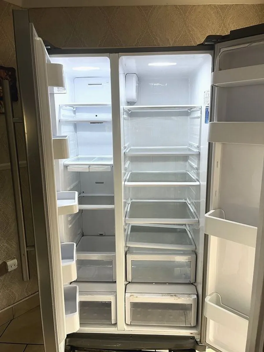 Samsung American Fridge Freezer - Image 3