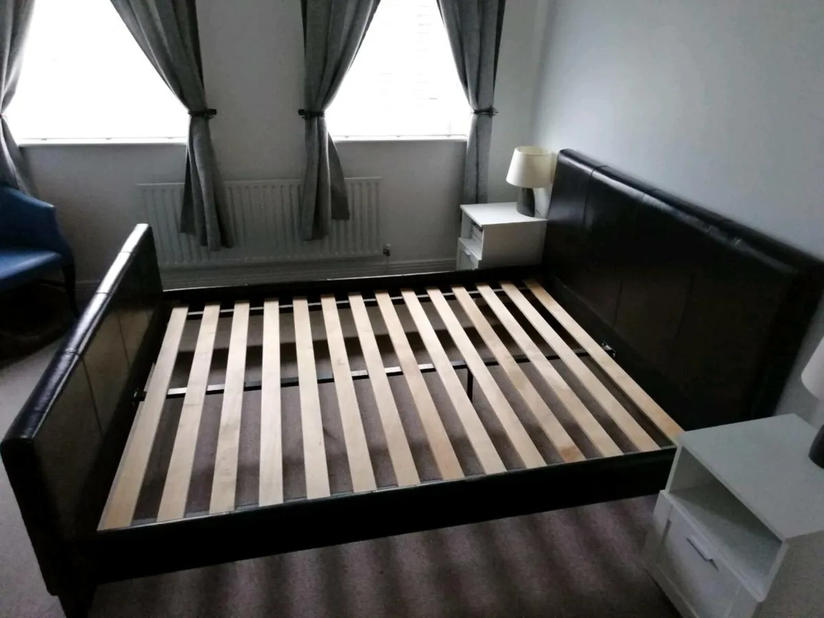 King size bed - Image 3