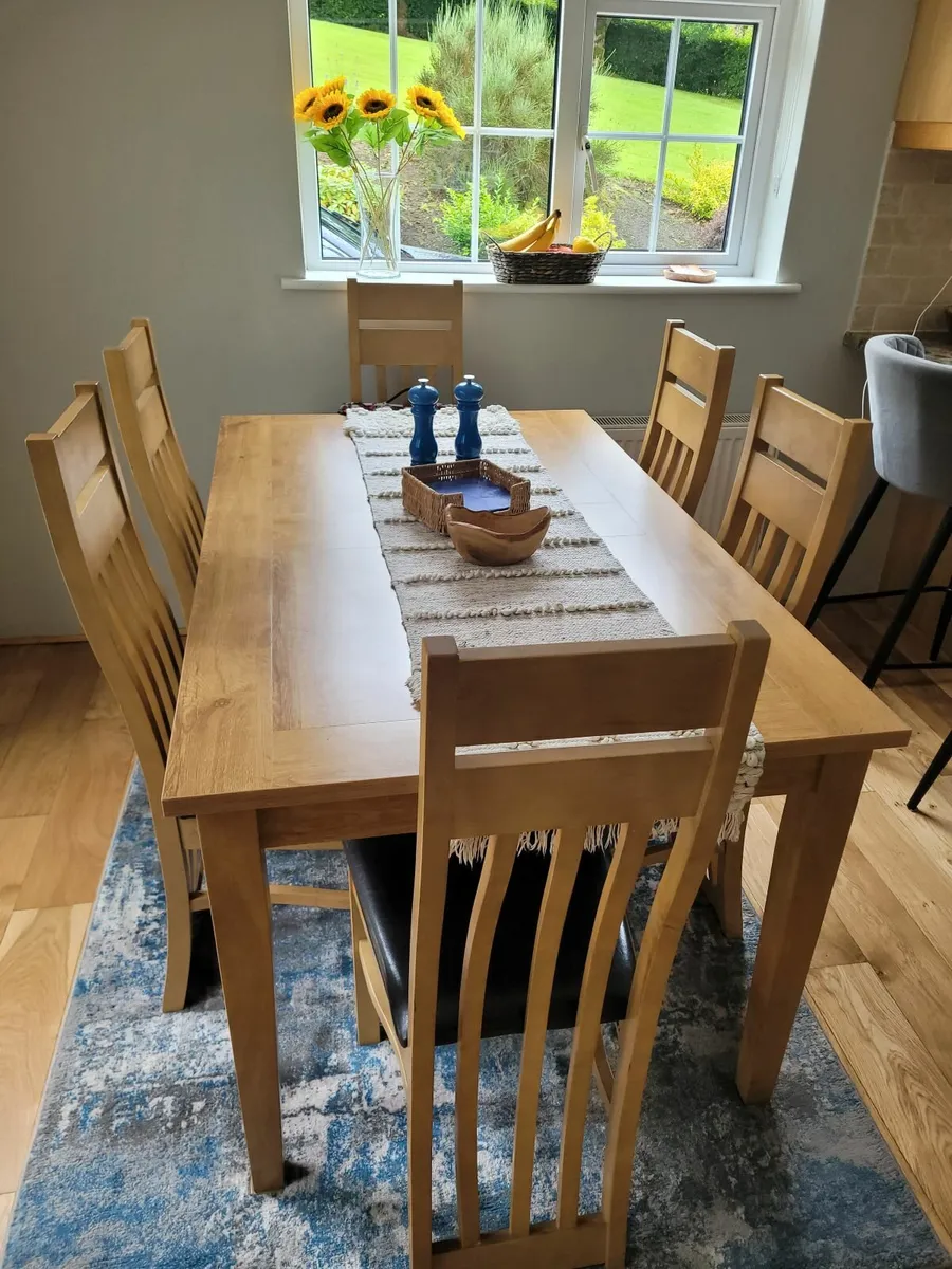Table and 6 chairs - Image 2
