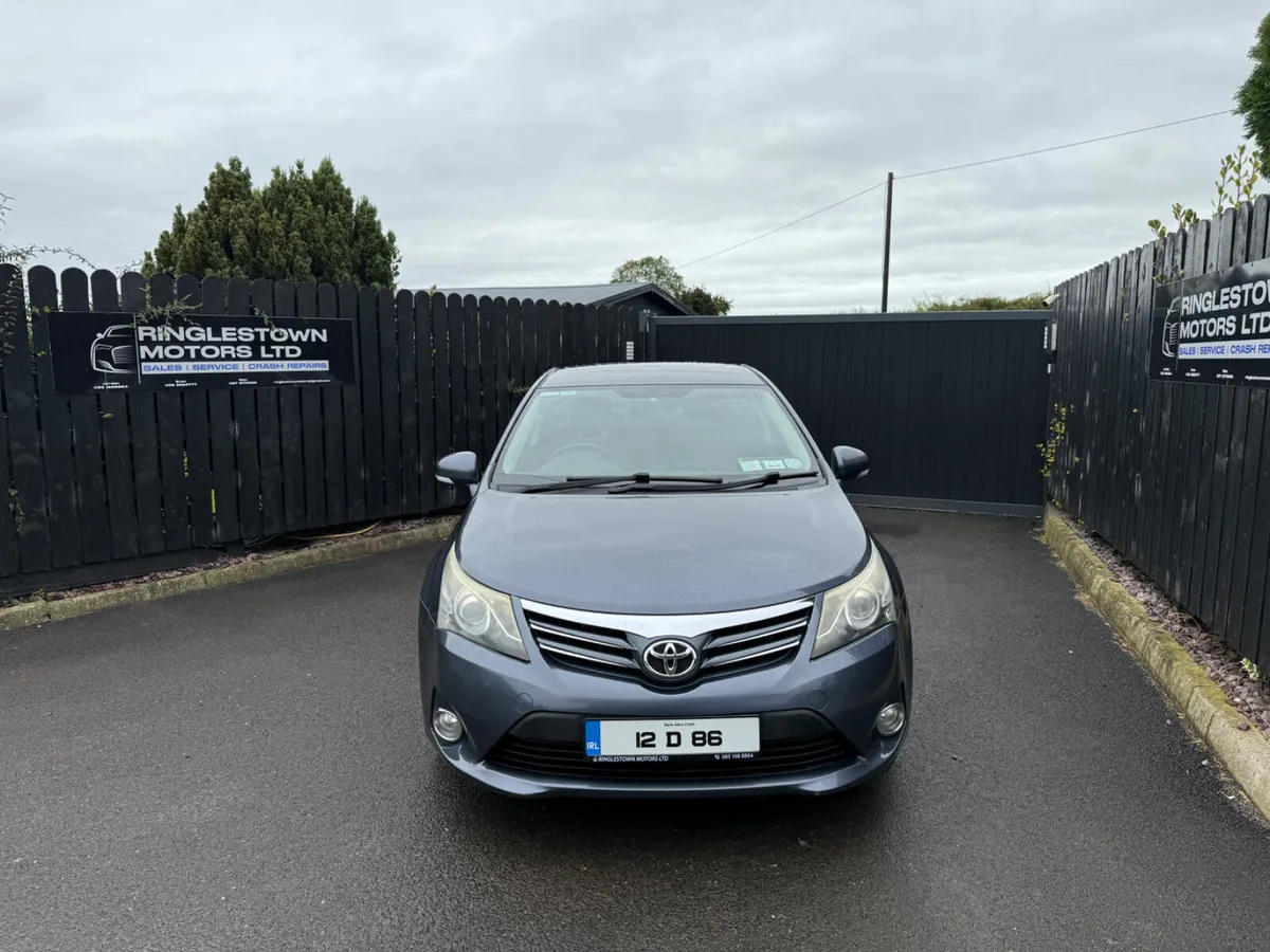 Toyota Avensis 2012 - Image 2