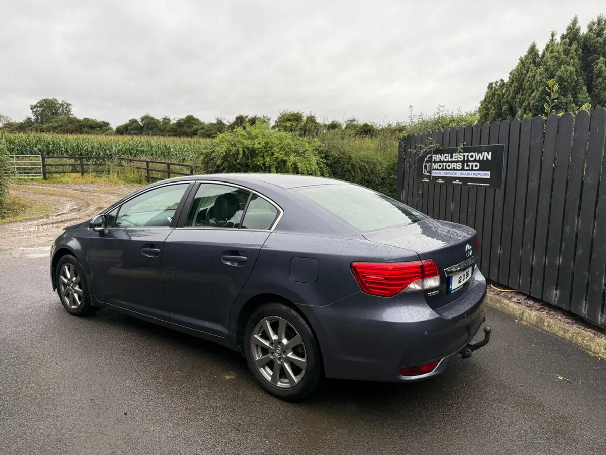 Toyota Avensis 2012 - Image 4