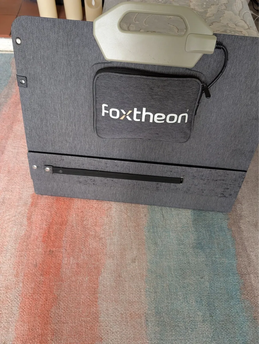 Foxtheon iGo 1200 + 120w  Solar Panel - Image 3