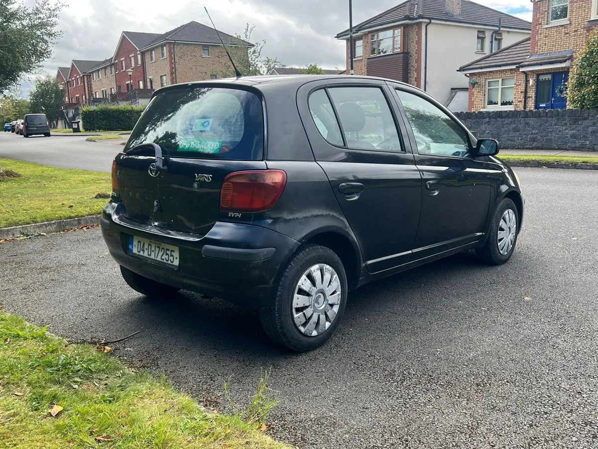 Toyota Yaris 1.0 petrol - Image 4