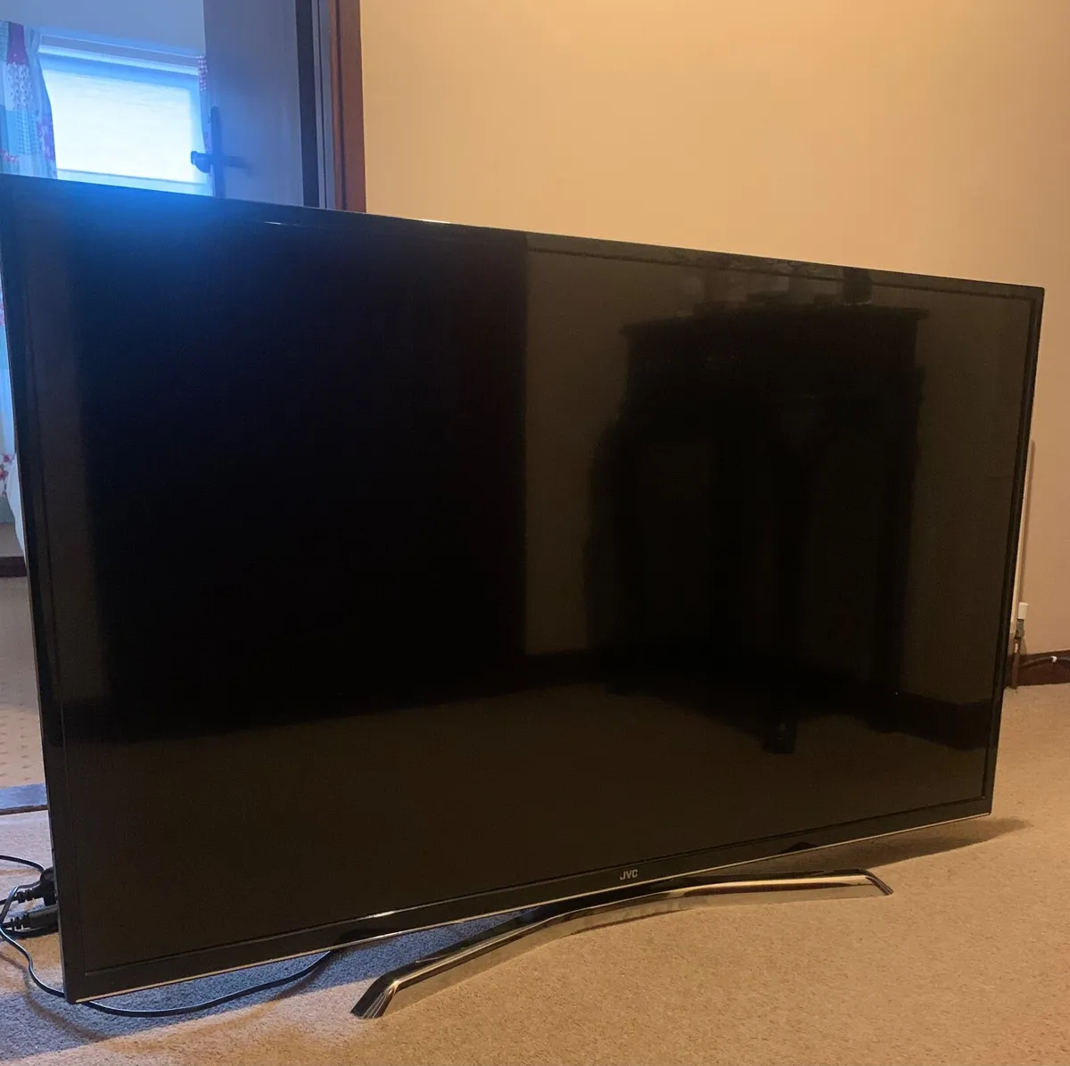 JVC  50 inch LED Smart TV - Image 2