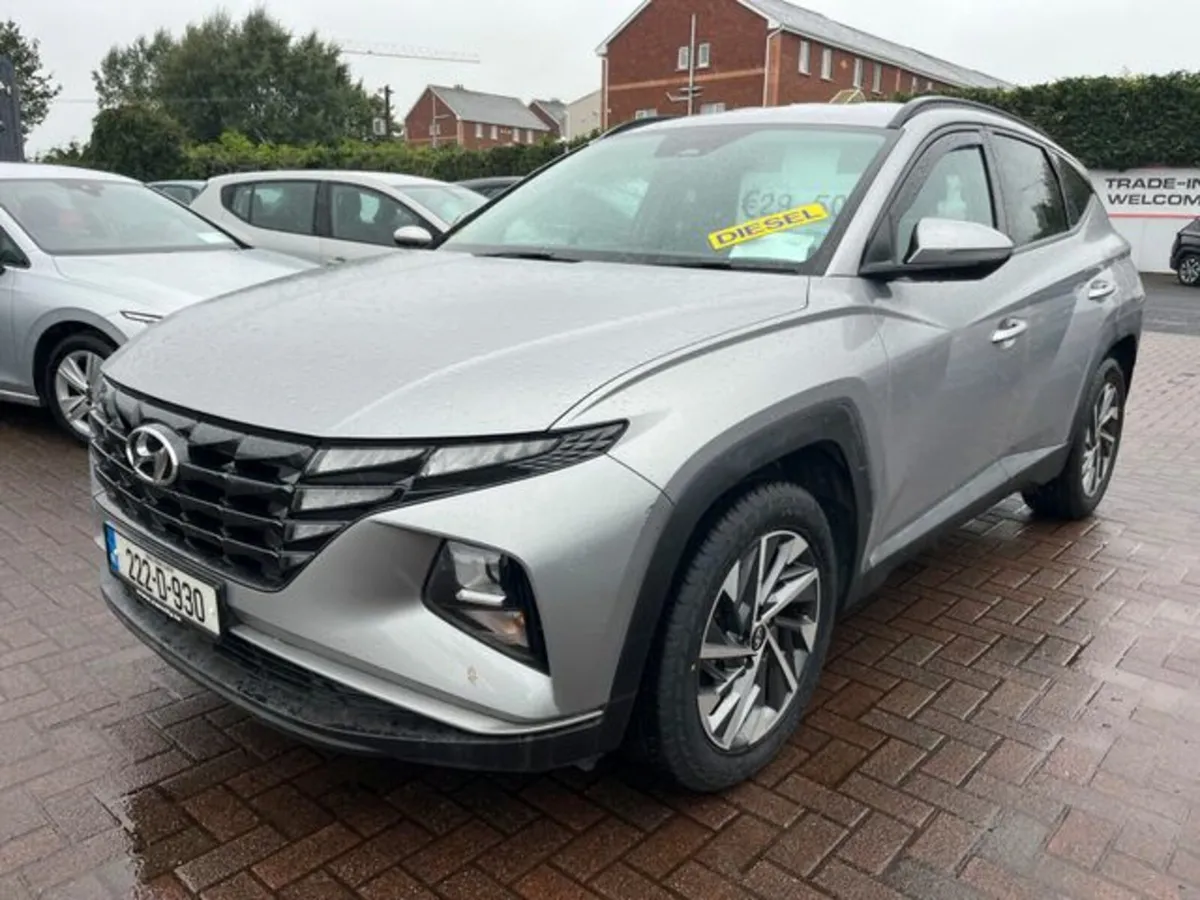 Hyundai Tucson ** LEATHER **Executive 5DR - Image 2