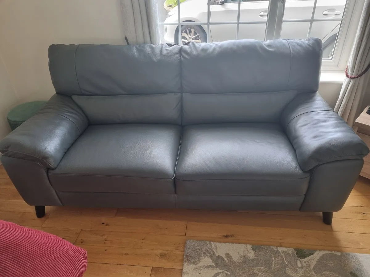 3 Seater Leather Couch - Image 1