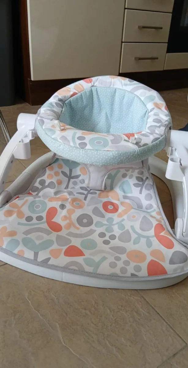 Free baby sit up right chair