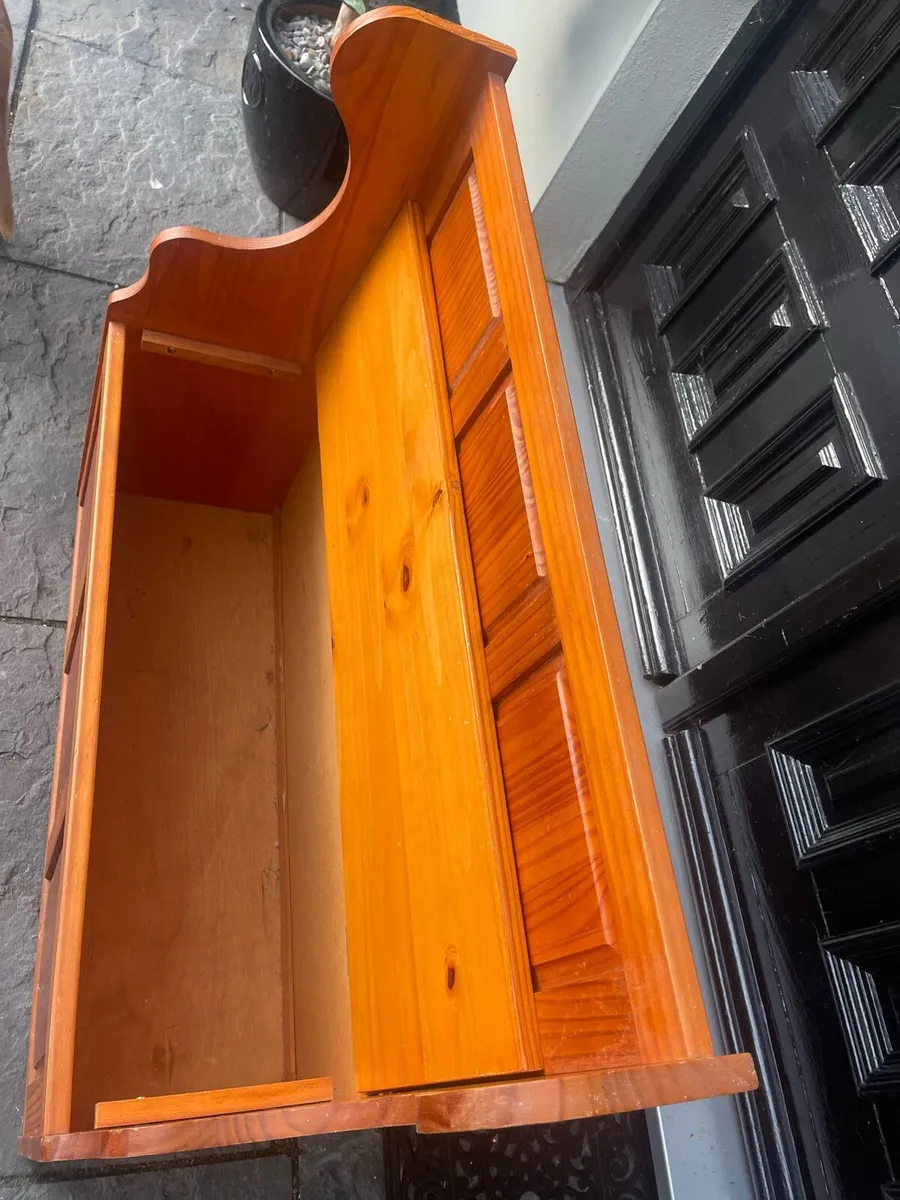 Beautiful Monks Bench - Seat With Great Storage - Image 2