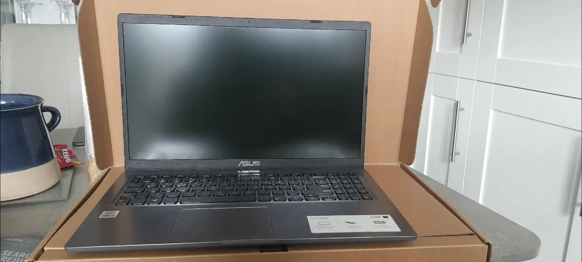 Asus Laptop F515J - Image 1