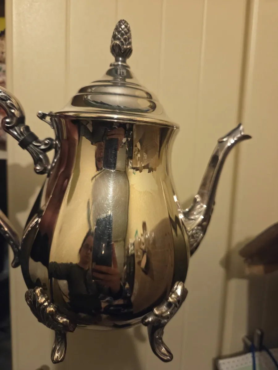 Viners of Sheffield Silver-Plated  Teaset - Image 4