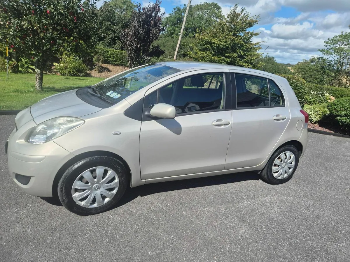 Toyota Yaris 2010 - Image 1