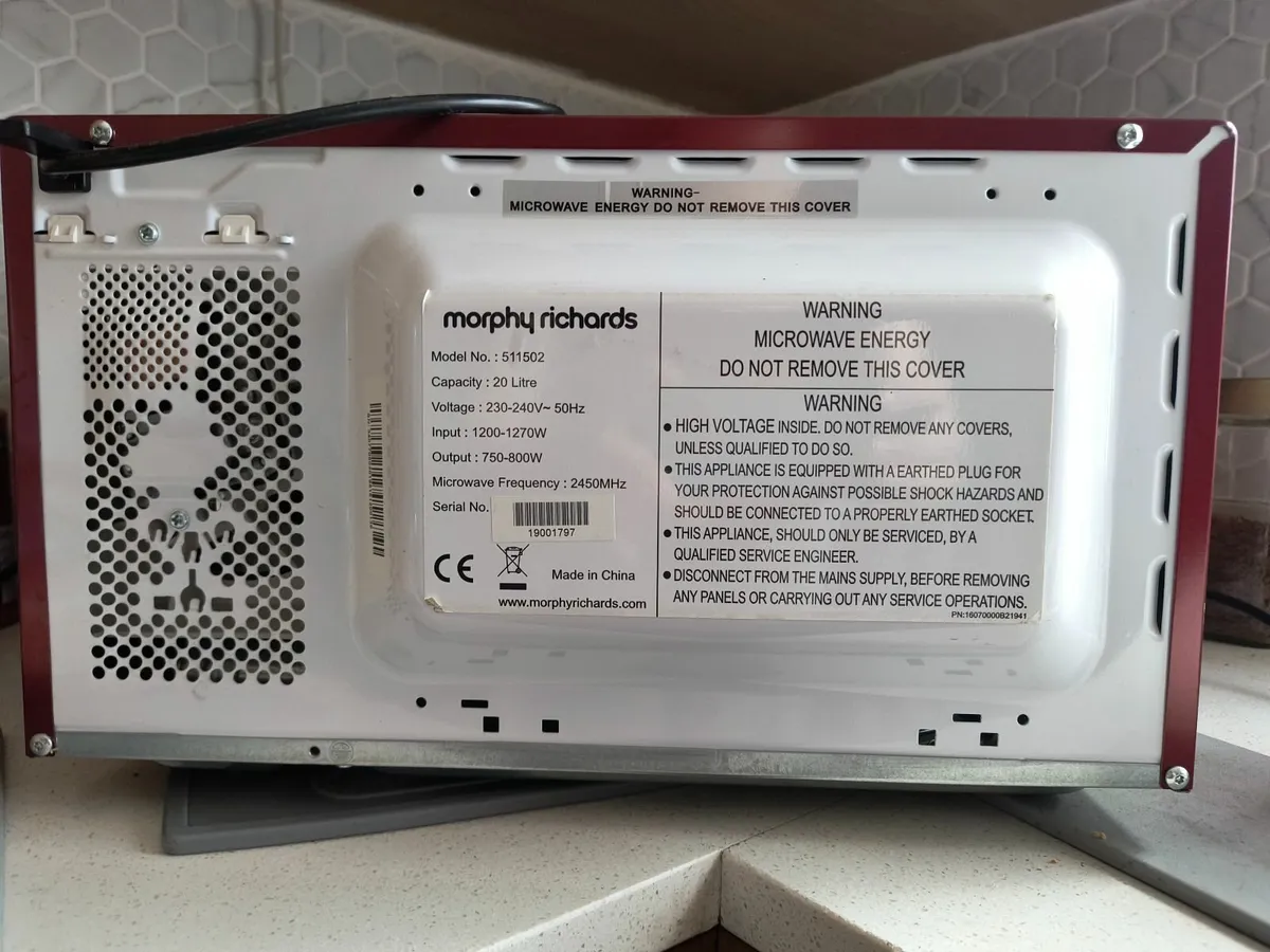 Morphy Richards Microwave 23L 800w Limited Ed. Red - Image 3
