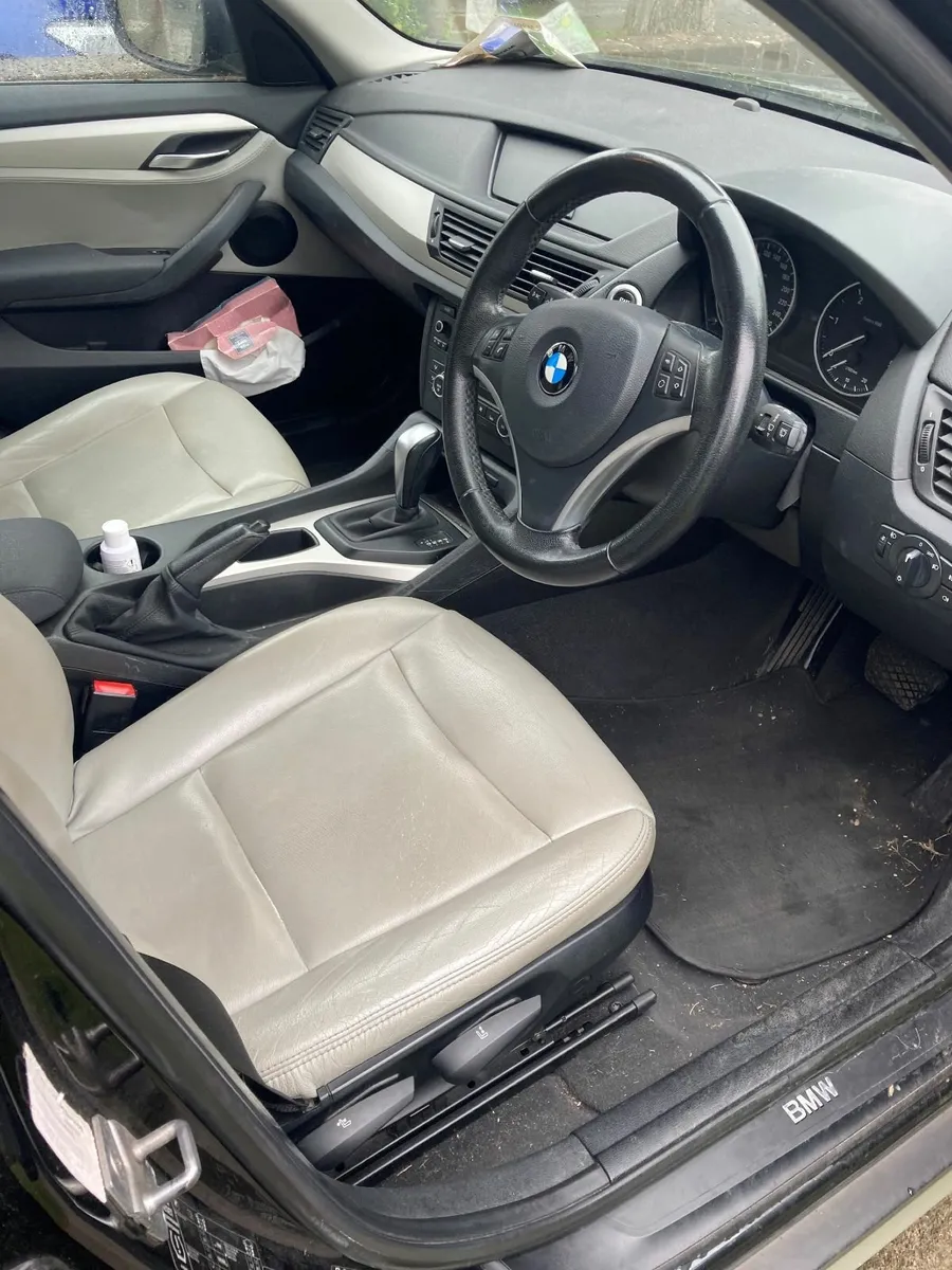 BMW X1 2011 - Image 2