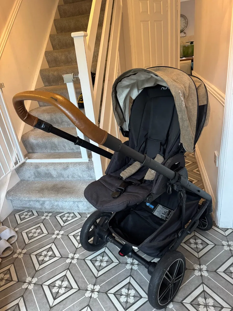 Nuna Mixx CarryCot and Stroller - Image 4