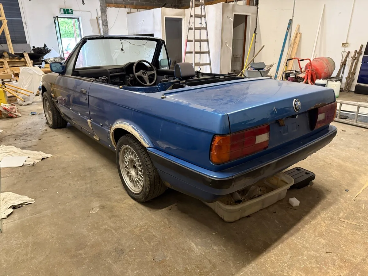 BMW 318i e30 1991 - Image 3