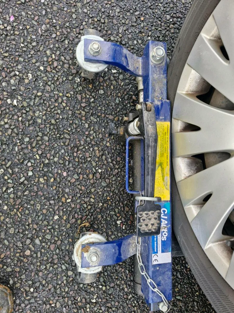Hydraulic car movers - Image 2