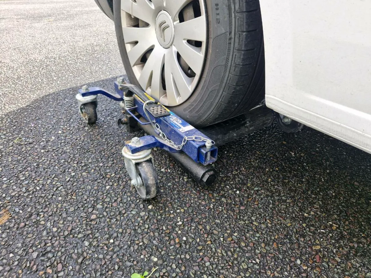 Hydraulic car movers - Image 4