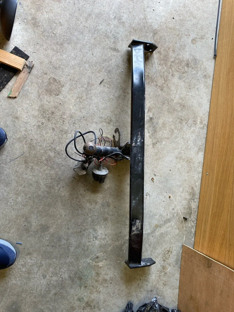 Tow Bar - Image 1