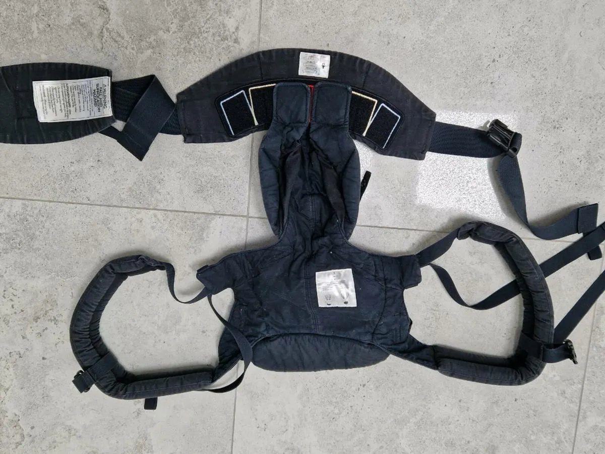 Ergobaby Carrier - Excellent Condition - Image 3