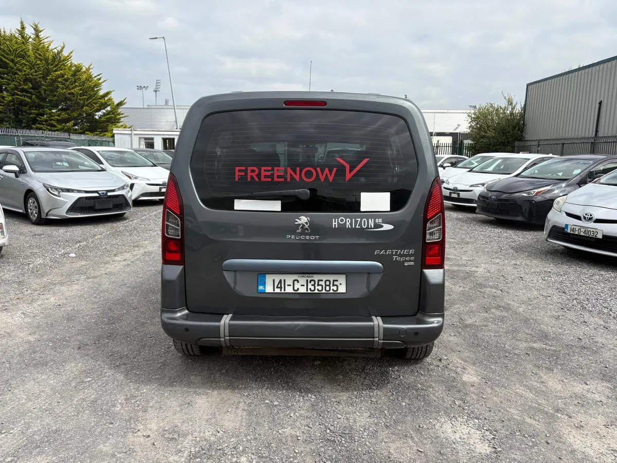 Ready taxi for sale Peugeot Partner Tepee 2014 - Image 4