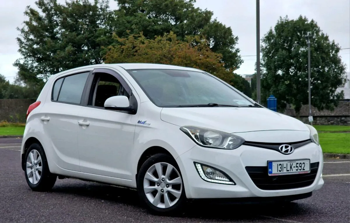 Hyundai i20 2013 1.2l petrol NEW NCT €3850 - Image 1