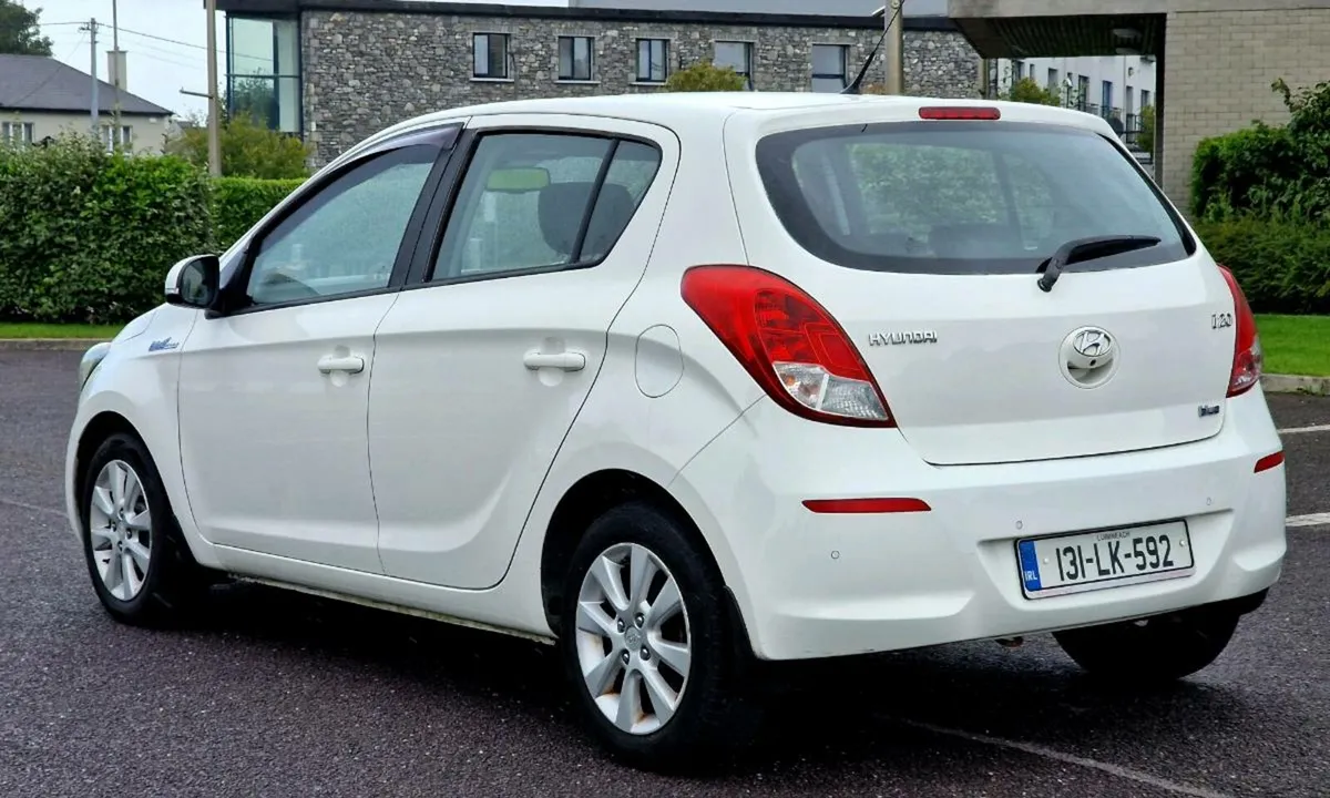 Hyundai i20 2013 1.2l petrol NEW NCT €3850 - Image 3