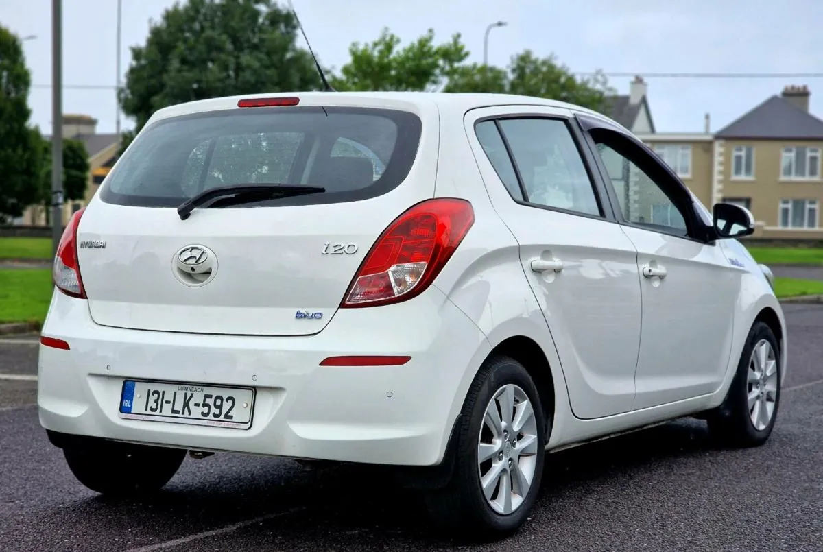 Hyundai i20 2013 1.2l petrol NEW NCT €3850 - Image 4