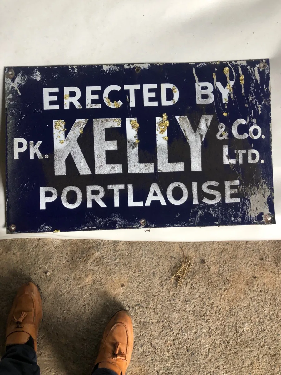 Enamel Kelly’s hay shed sign