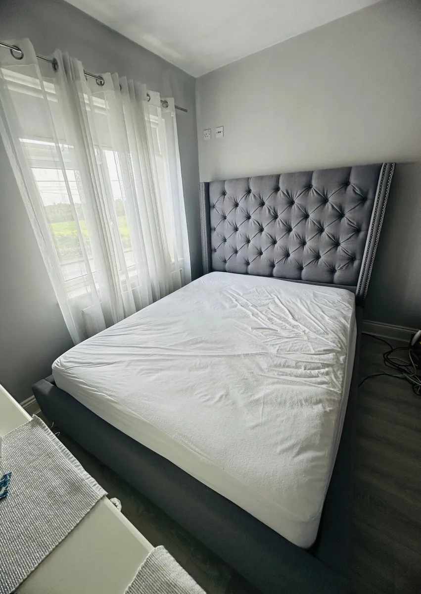 Kingsize Bedframe €180 - Image 2
