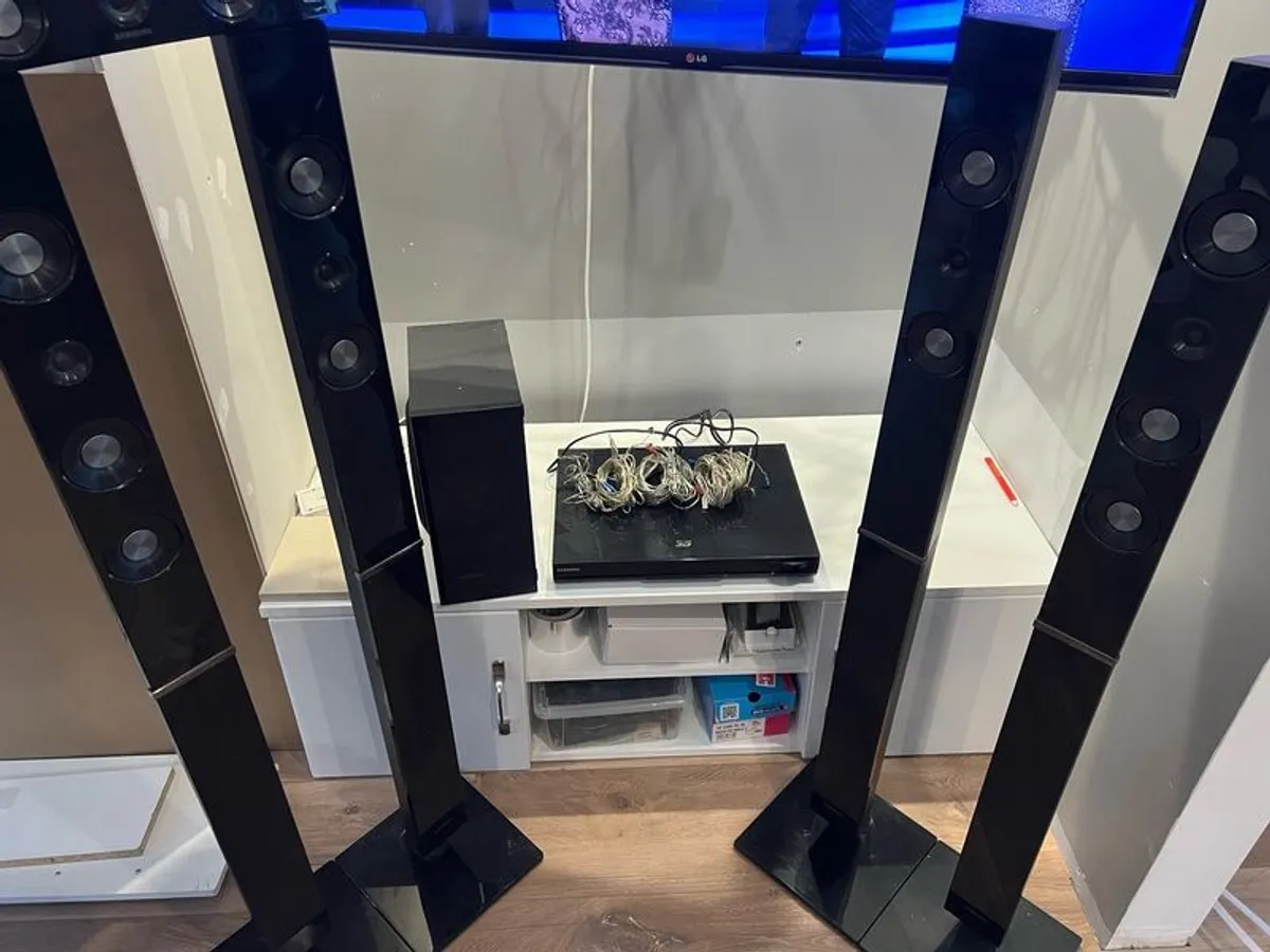 home cinema 5.1system with subwoofer - Image 1