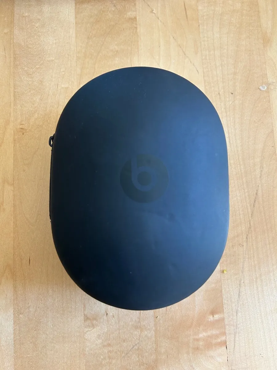 Beats Studio 3 Headphones - Image 4