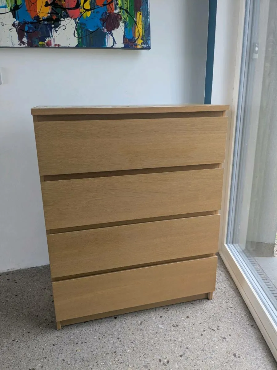 Chest of drawers - Image 1