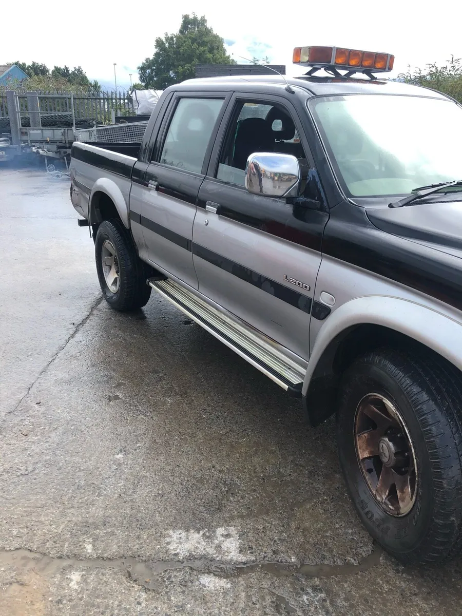 L200 - Image 2