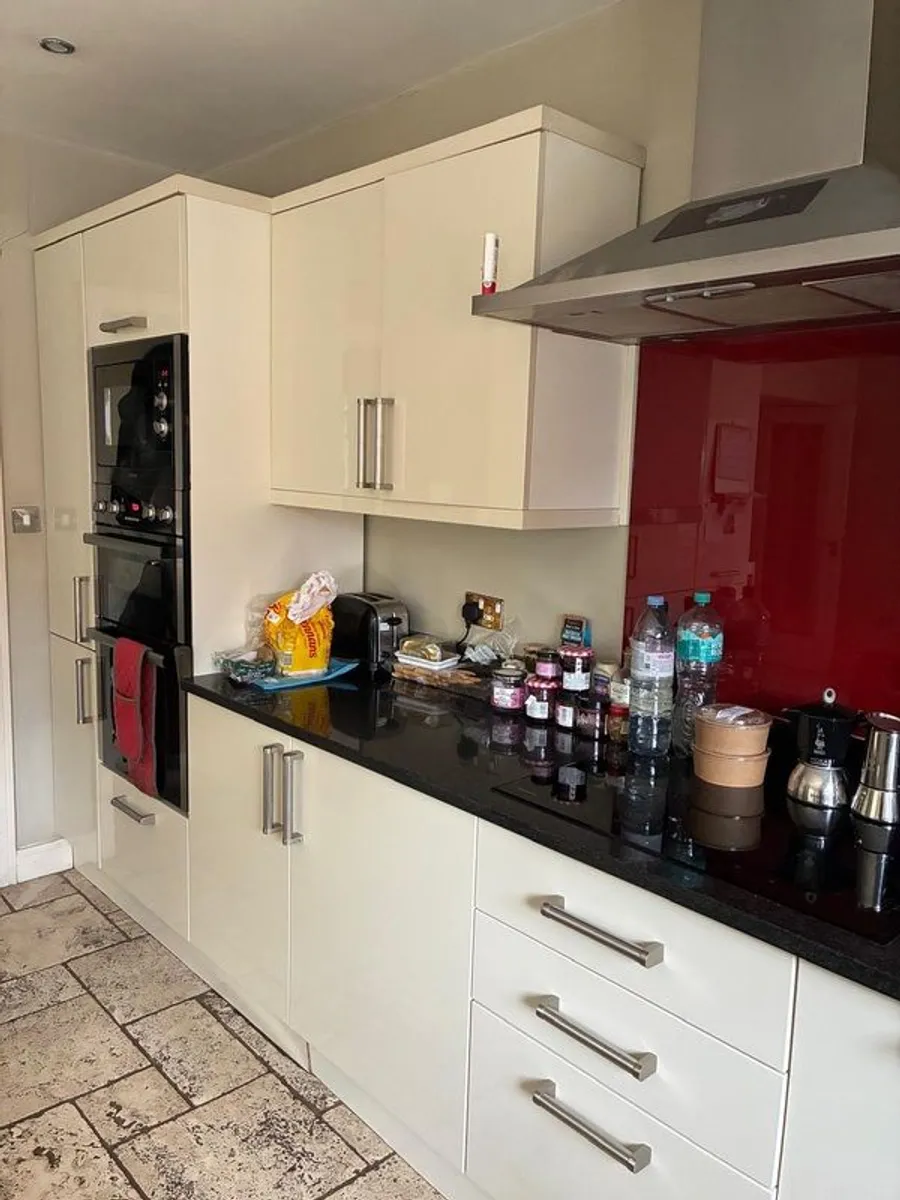 Kitchen - Image 3
