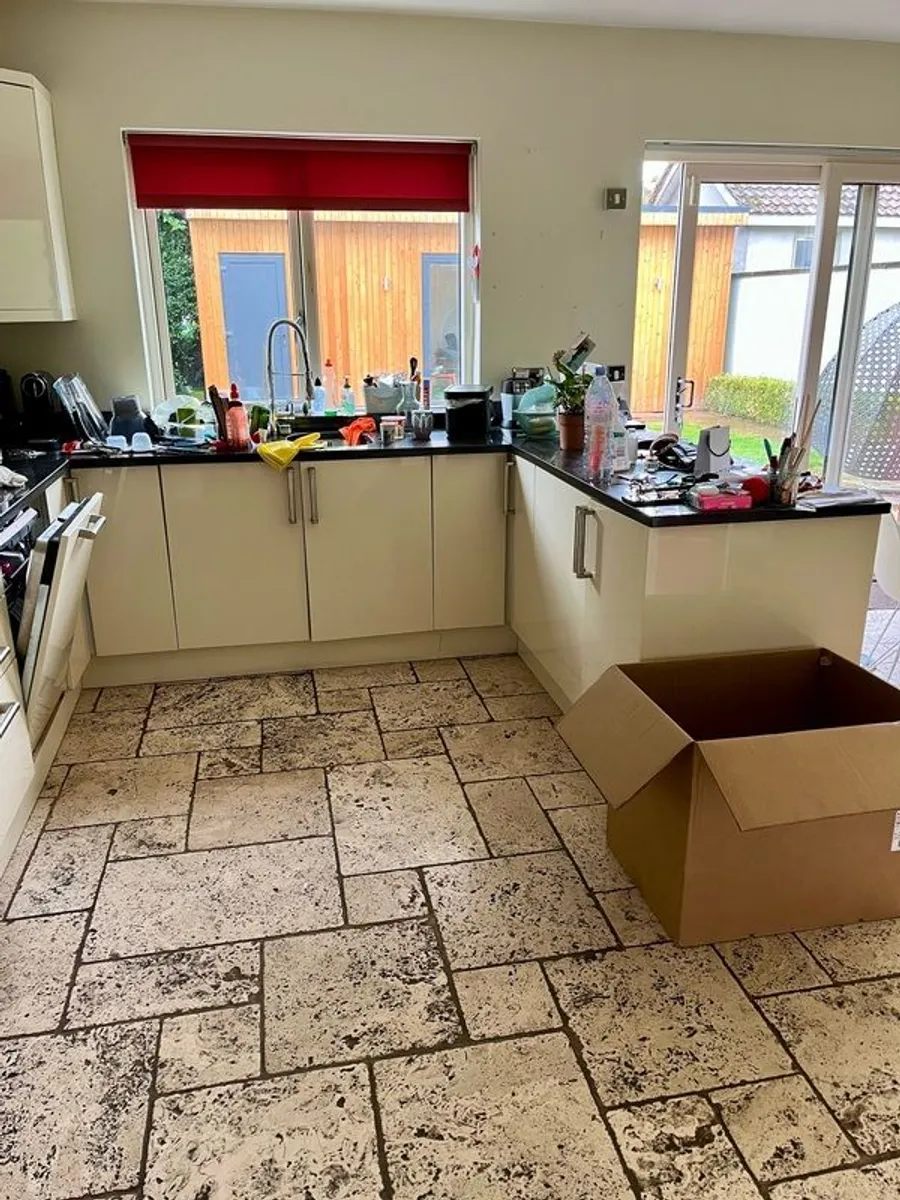 Kitchen - Image 4