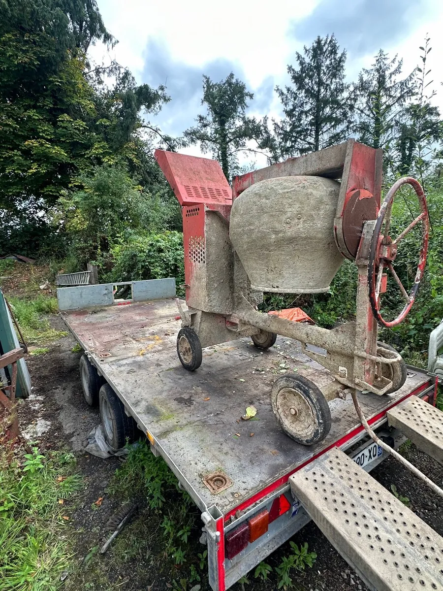 Ifor Williams 14 foot flatbed trailer - Image 1