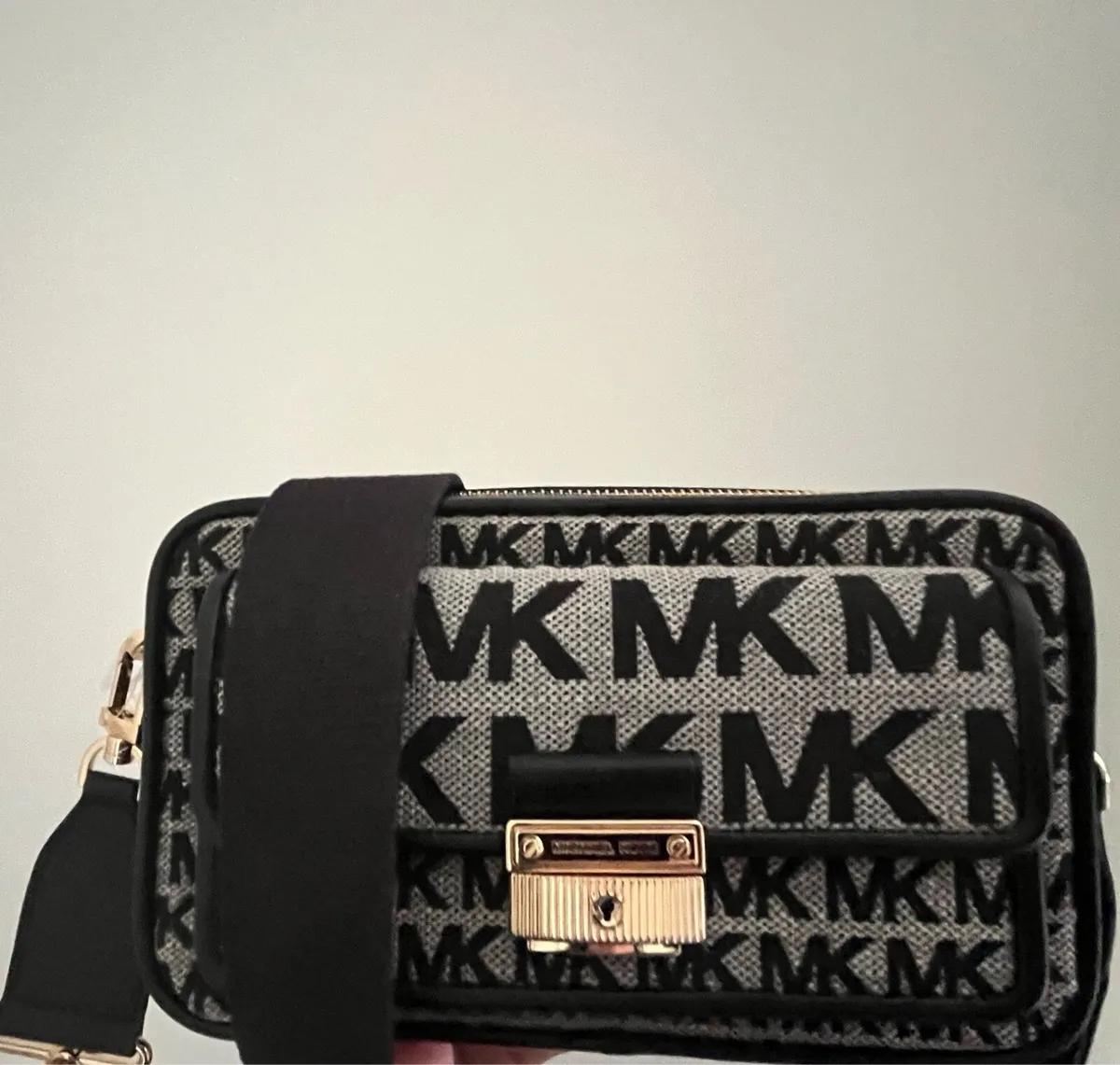 Michael Kors Handbag Brand New - Image 4