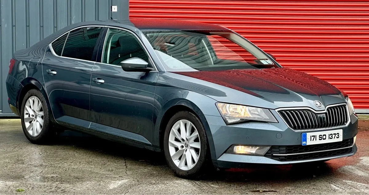 SKODA SUPERB 2.0 TDI SE BUSINESS - Image 2