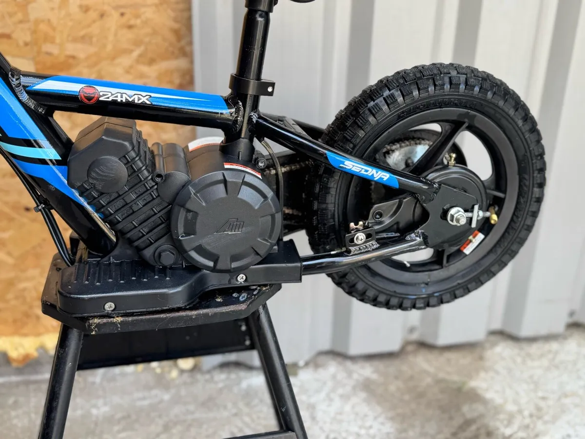 Revvi 12′′ Electric Balance Bike like New - Image 3