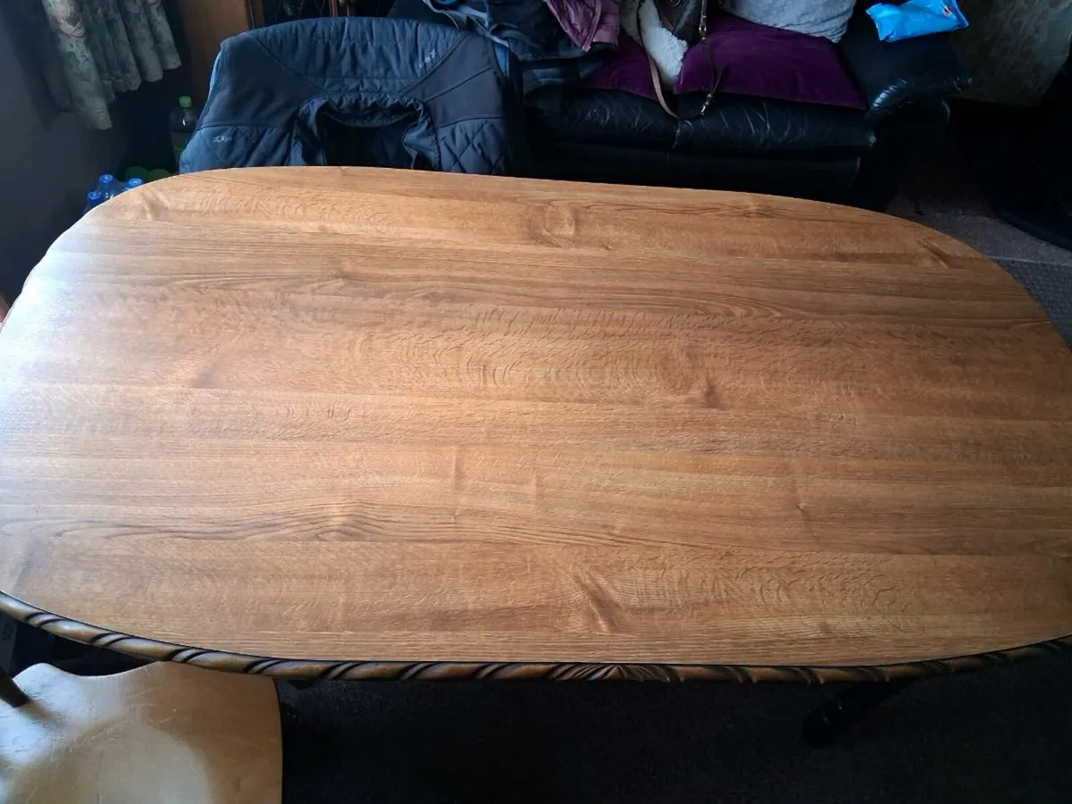 Table and 4 chairs - Image 3