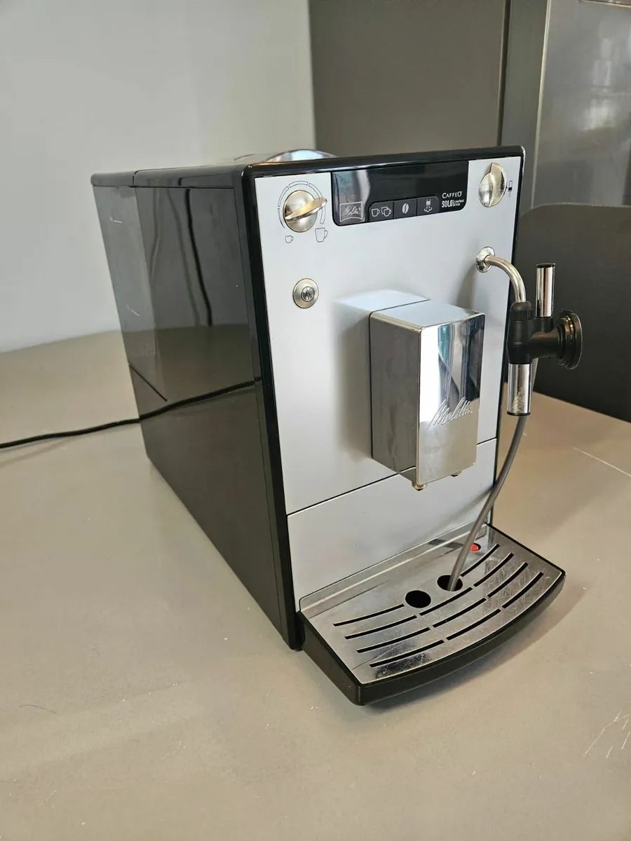 Melitta SOLO & Perfect Milk E957-203, Fully Automa - Image 1