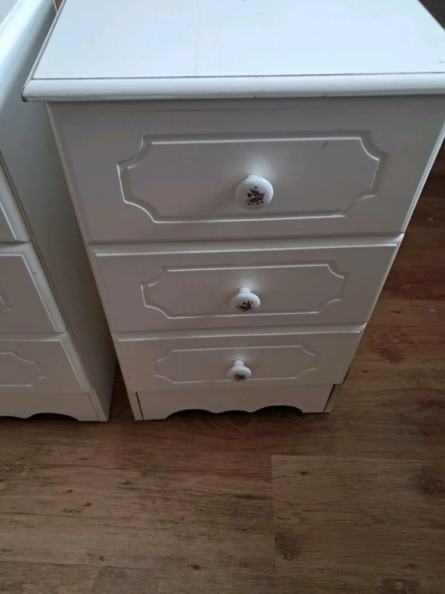 3 bed side lockers €15 each/ 3 for 40 - Image 2