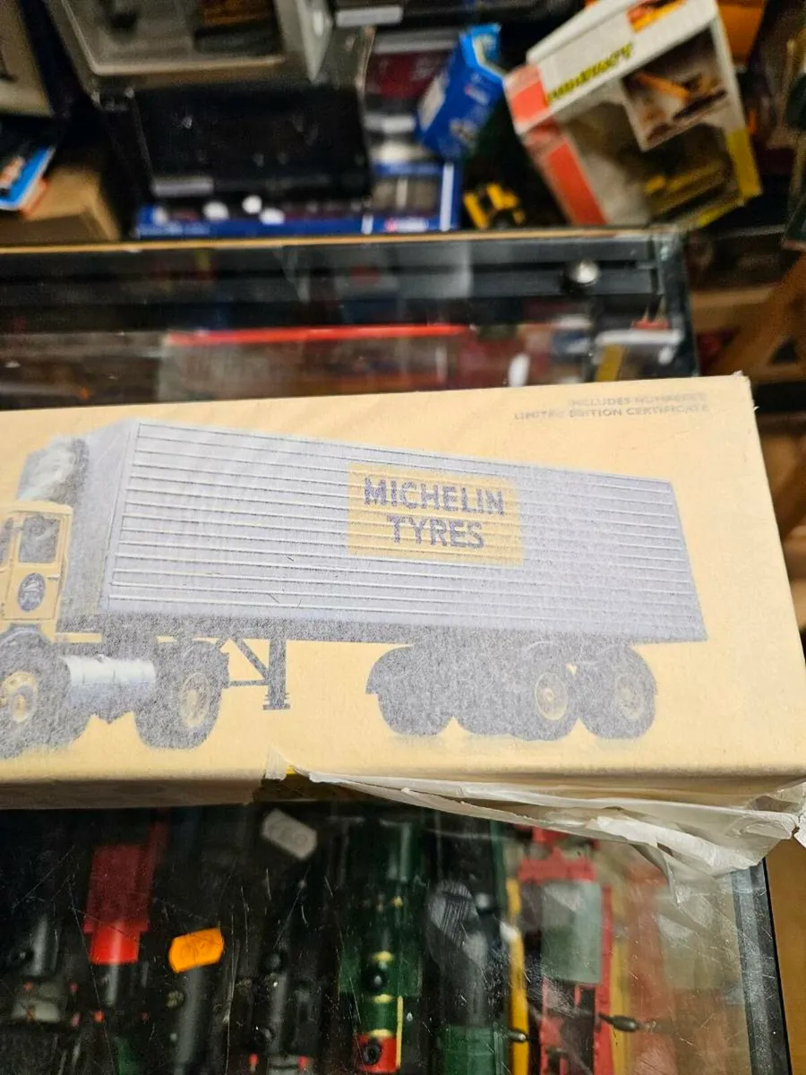 Corgi Leyland Tractor Unit Michelin Tyres - Image 4