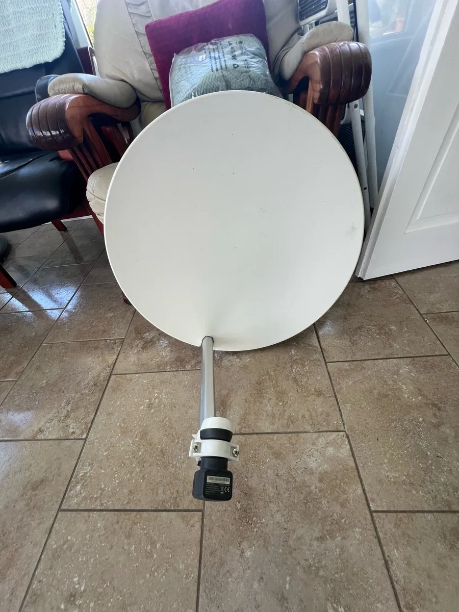 60cm Fibreglass Satellite Dish - Image 1