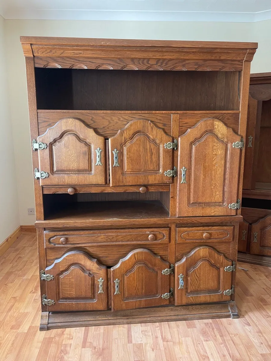Cabinets - Image 3